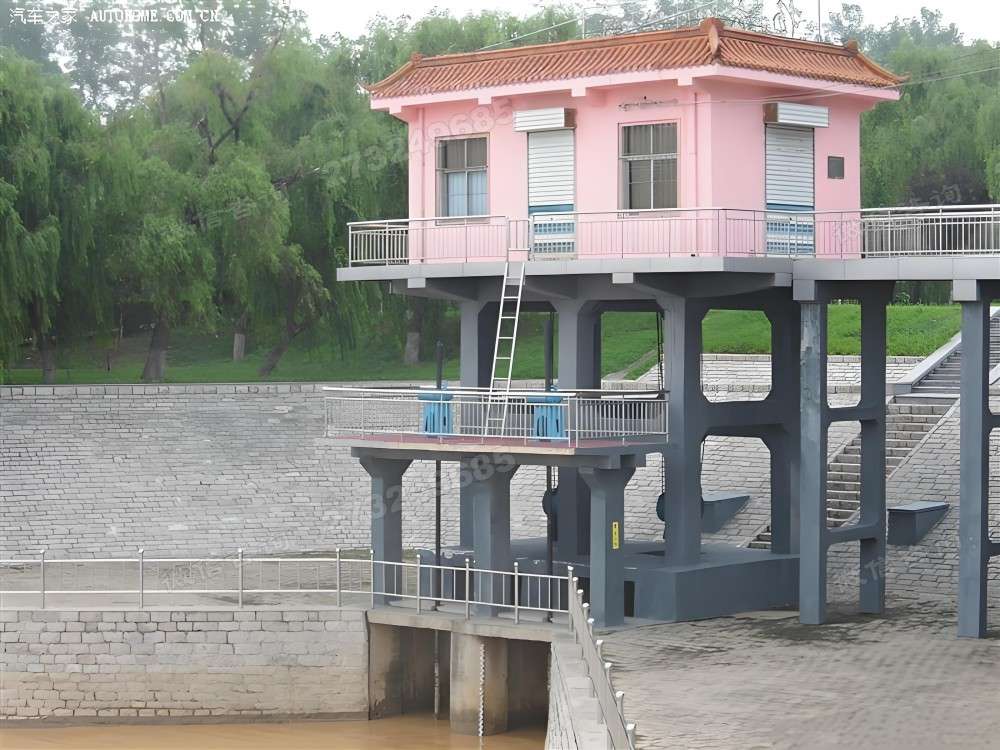 沿滩河道取水口闸门