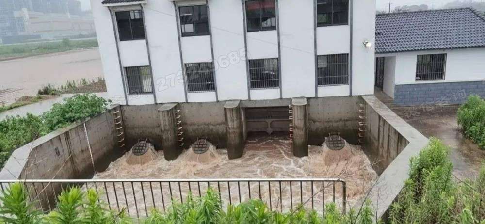高唐县泵站多口排水闸门
